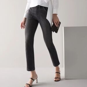 White House Black Market Jeans Women’s 8 Regular Black Denim Straight Crop Patch